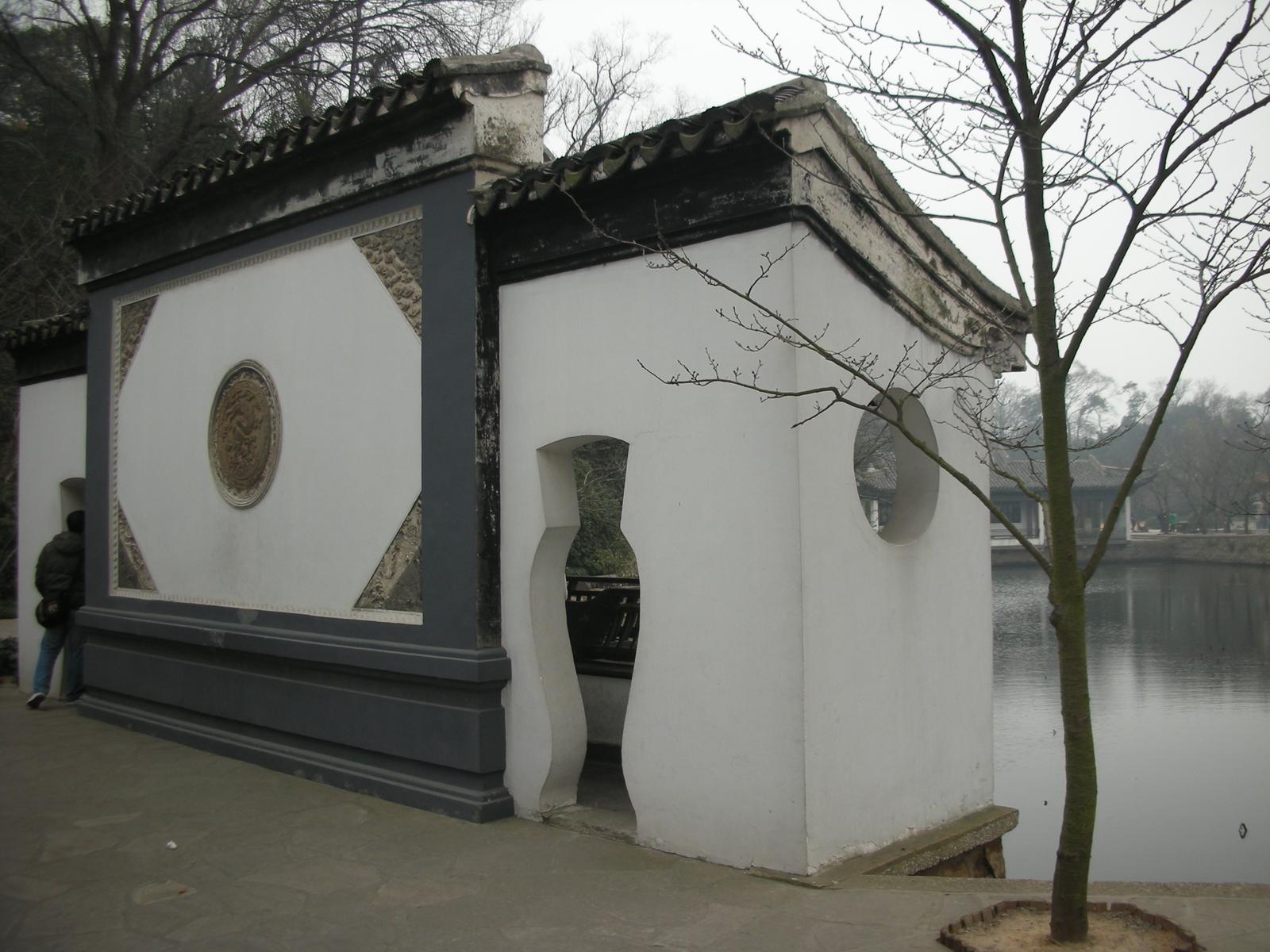 2000年ほど前は錫(スズ)の産地だったが、今は錫がない無錫(その2..無錫を代表する観光地である太湖)